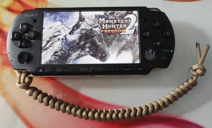 Sony - PSP 3004 – Monster Hunter Limited Edition + 2, Games en Spelcomputers, Spelcomputers | Overige Accessoires