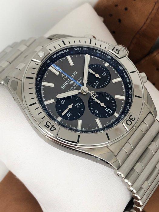Breitling - Chronomat B01 42 Titan - EB0134101M1E1 - Homme -, Handtassen en Accessoires, Horloges | Heren