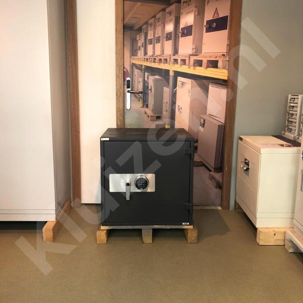 Gebruikte brandwerende kluis Apollo 1-220, Huis en Inrichting, Brandblussers en Brandkasten, Gebruikt, Verzenden