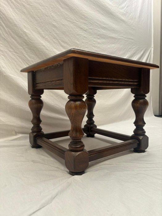 Salontafel - Bijzettafel met Gedetailleerd Snijwerk - Hout, Antiek en Kunst, Curiosa en Brocante