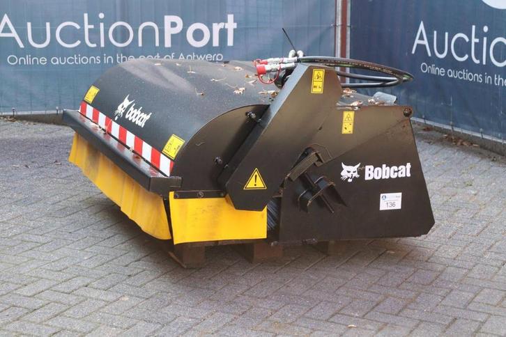 Veiling: Veegborstel aanbouw Bobcat Nieuw, Zakelijke goederen, Machines en Bouw | Onderdelen, Ophalen