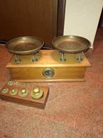 Balans of weegschaal - Messing, Hout