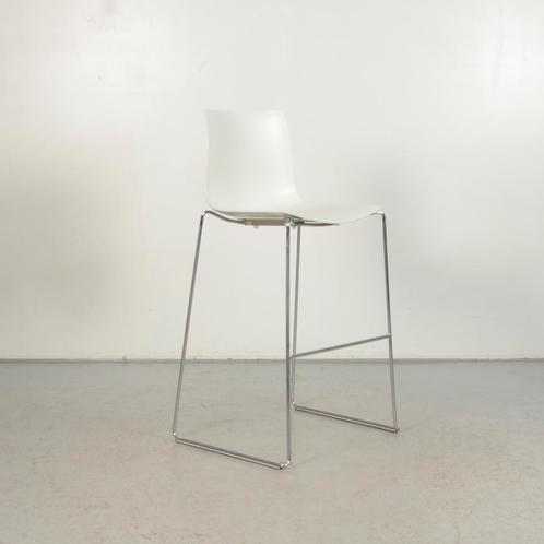 Design barkruk Arper Catifa 46 - Witgrijs, Huis en Inrichting, Stoelen, Gebruikt, Ophalen of Verzenden