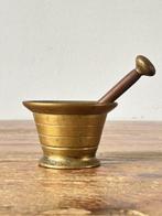 Vijzel en stamper (2) - Brons