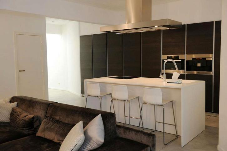 Appartement aan Boulevard Jamar, Saint-Gilles, Immo, Appartementen en Studio's te huur, 50 m² of meer