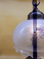 Tischlampe – viktorianischer Stil – Holzsockel – Glasschirm