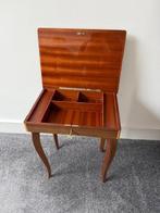 Muziekdoos - Italië - 1960-1970 - Muziekdoos bijzettafeltje