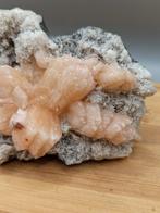 PEZZO UNICO Stilbite (District Jalgaon, India), Verzamelen