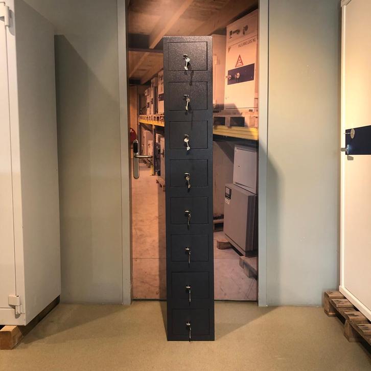 Gebruikte inbraakwerende 8-vaks kluis, Huis en Inrichting, Brandblussers en Brandkasten, Gebruikt, Verzenden