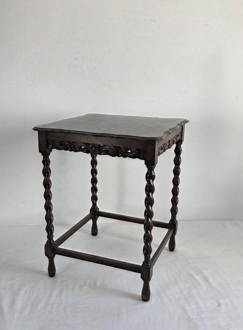 Tafel - Walnoot, Antiek en Kunst, Curiosa en Brocante