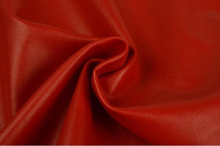 10 meter skai leer - Rood - 145cm breed, Hobby en Vrije tijd, Stoffen en Lappen, 120 cm of meer, 200 cm of meer, Rood, Nieuw, Leer of Kunstleer