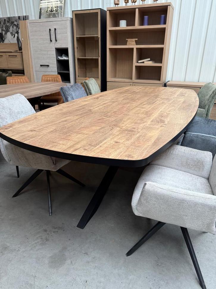 Costa eettafel, kleur mango, Huis en Inrichting, Tafels | Eettafels, Nieuw, Metaal, Overige materialen