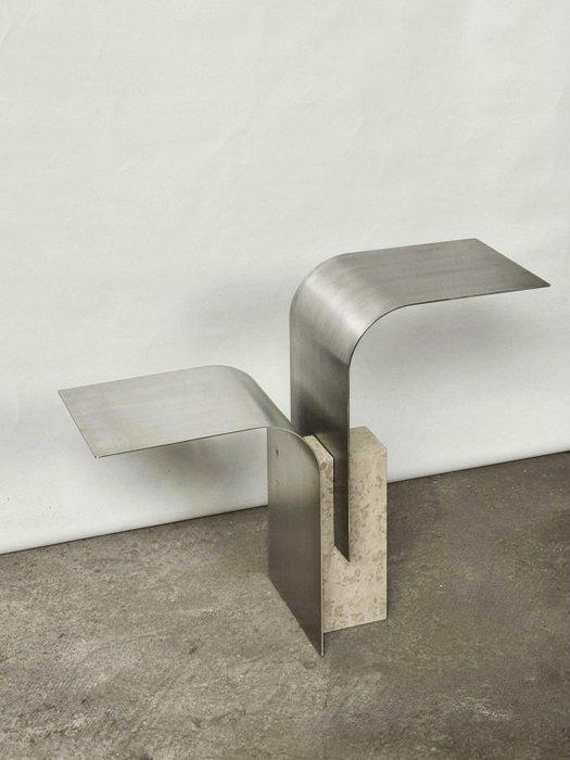 D´ARK atelier - Bijzettafel - Aluminium, Marmer - TAU, Antiquités & Art, Art | Objets design