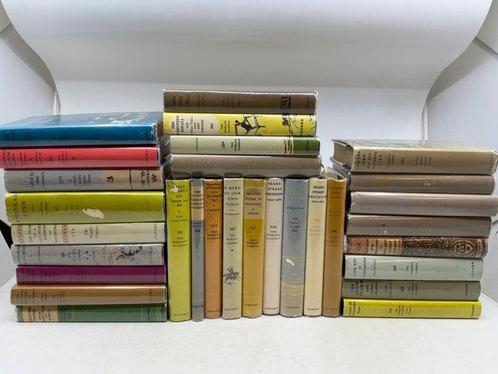 Tolstoy, Swift, Blunden, Trollope and others - Series of 30, Antiek en Kunst, Antiek | Boeken en Manuscripten