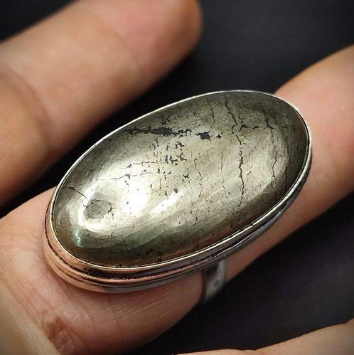Zeer mooie eerste kwaliteit pyriet 925 zilveren ring gratis, Verzamelen, Mineralen en Fossielen