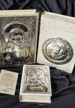 Christelijke voorwerpen (3) - Vintage - Leder, Verzilverd -