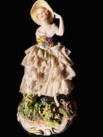 Fabris - Luigi Fabris - Figure - Dama al vento - Porcelaine