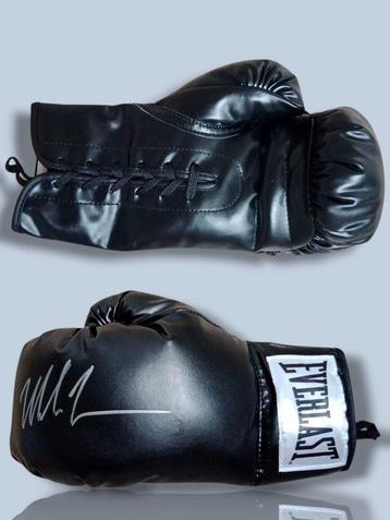 Boxe - Mike Tyson - Gant de boxe