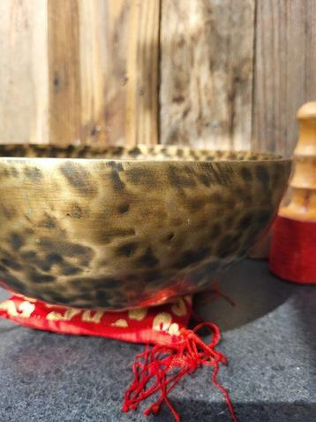 Onbekend - Topkwaliteit! Antieke Jambati Singing bowl 26,5