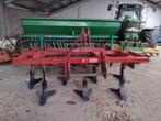 Unia kos cultivator met Unia zaaibak, Articles professionnels, Agriculture | Outils, Grondbewerking