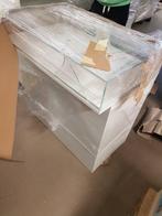 Nieuw meubel met glasschade, Zakelijke goederen, Kantoor en Winkelinrichting | Winkel en Inventaris, Ophalen of Verzenden