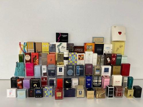 80 Miniatuur flesjes parfum in in verpakking. - Parfumfles, Antiek en Kunst, Antiek | Glaswerk en Kristal