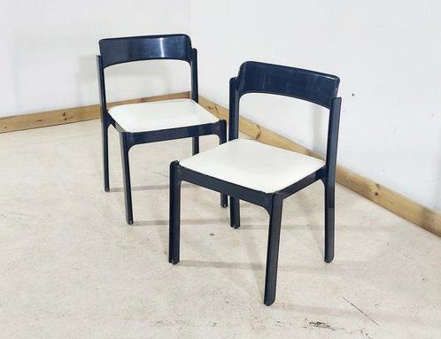 Fratelli Reguitti - Stoel (2) - Polypropyleen, Antiek en Kunst, Antiek | Meubels | Stoelen en Sofa's