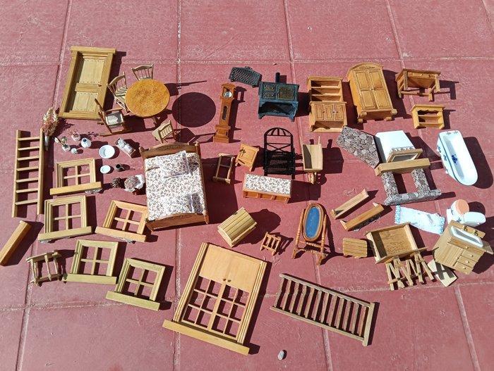 otro - Poppenhuis - 1970-1980 - Spanje, Antiek en Kunst, Antiek | Speelgoed