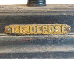 Balans of weegschaal - IJzer, Messing - T.S. Déposé