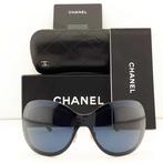 Chanel - Shield Navy Blue with Chanel Logo Temple Details, Handtassen en Accessoires, Zonnebrillen en Brillen | Dames, Nieuw