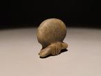 Oud-Egyptisch Steen Amulet in de vorm van een zonneschijf.