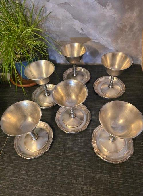 WMF - Drinkset (12) - Verzilverd - Middeleeuwse bekers (6), Antiek en Kunst, Curiosa en Brocante