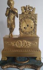 Schoorsteenklok - Verguld brons - circa 1820, Antiquités & Art, Antiquités | Horloges