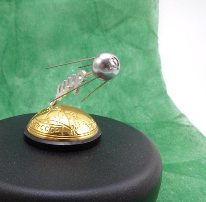 Sputnik - sculptuur, Space Age - 65 mm - Aluminium,, Antiek en Kunst, Antiek | Meubels | Stoelen en Sofa's