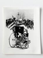 Alberto Korda (1928-2001). - Revolucionario en silla de