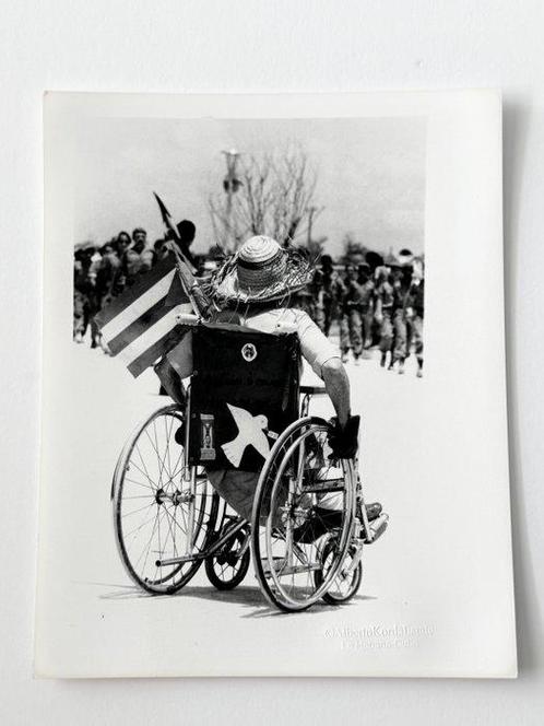 Alberto Korda (1928-2001). - Revolucionario en silla de, Antiek en Kunst, Kunst | Schilderijen | Modern