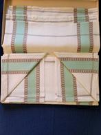 BORDSERVIS VERSILIA cm 140 x 190 , 6 servetten cm 45 x 45,, Antiek en Kunst