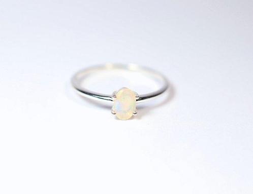Ethiopische Opal / Welo-opal Ring / nieuw- 1.02 g - (1), Verzamelen, Mineralen en Fossielen