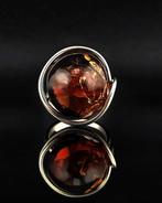 Barnsteen - Cognac Amber Cabochon Ring – Vibrant Internal