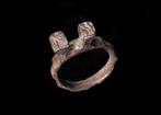 Oud-Romeins Zilver Ring met twee verhoogde randen