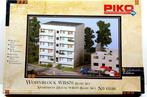 Piko H0 - 61146 - Modeltreinlandschap (1) - Woonblok WBS70, Nieuw