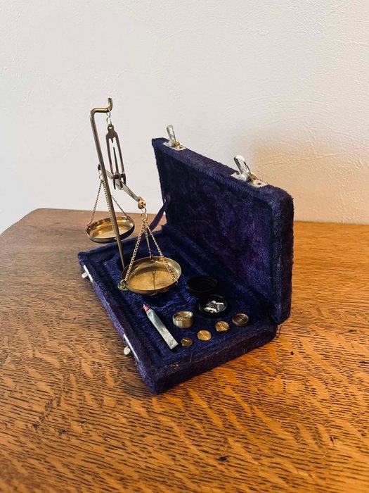 Balance trébuchet - Laiton - Ancienne, Antiquités & Art, Curiosités & Brocante