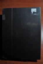 Monde - Lot avec différents pays dans une pile de livres de, Gestempeld