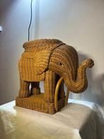 Bijzettafel - Unieke Vintage Rotan Olifant – Boho, Antiek en Kunst