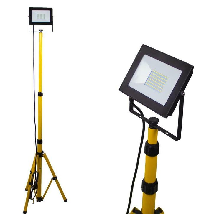 Enkele LED Bouwlamp 1x 50W op statief Daglicht wit Netstroom, Doe-het-zelf en Bouw, Bouwverlichting, Nieuw, 50 tot 200 watt, Met statief