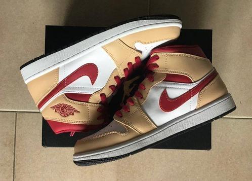 Nike - Air Jordan 1 Mid - High-top sneakers - Maat: EU 42 -, Kleding | Heren, Schoenen