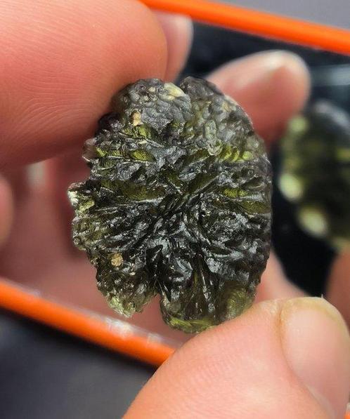 Moldaviet - uit Nesm, Zuid-Bohemen - Hoogte: 28 mm -, Verzamelen, Mineralen en Fossielen