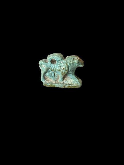 Égypte ancienne Faience Amulette du Lion. Licence, Verzamelen, Mineralen en Fossielen