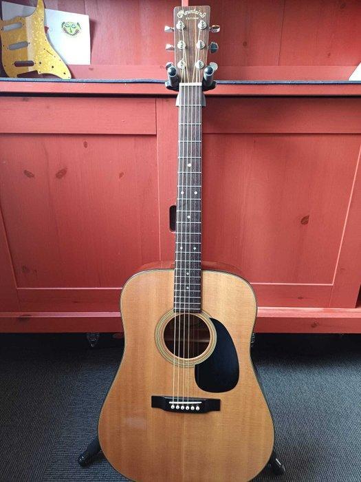 C.F. Mountain - W300 Lawsuit Rare Martin D18 copy Hard, Musique & Instruments, Instruments à corde | Guitares | Acoustiques