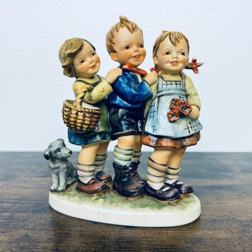 Hummel # 369 - Follow the Leader - TMK6 - Figurine -, Antiek en Kunst, Curiosa en Brocante